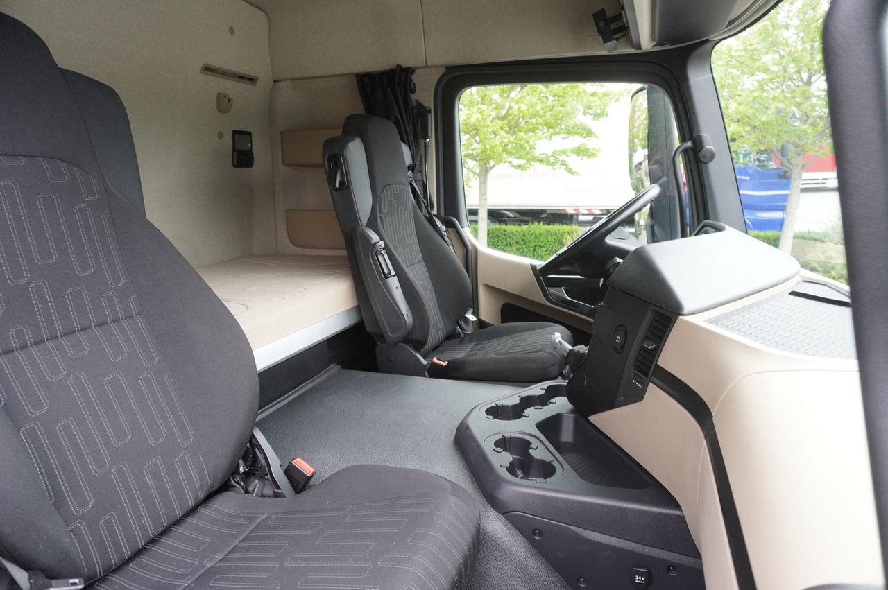 Рефрижератор MERCEDES-BENZ Actros 1824 / Refrigerator 22 EPAL / Carrier Supra 950 / Sleeping cabin: фото 27 Рефрижератор MERCEDES-BENZ Actros 1824 / Refrigerator 22 EPAL / Carrier Supra 950 / Sleeping cabin: фото 27