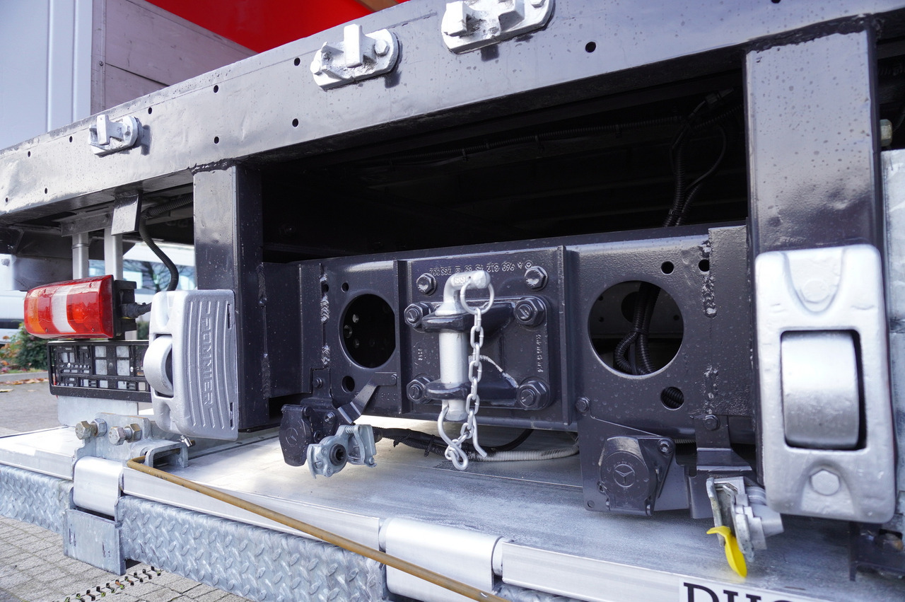 Тентованный грузовик MERCEDES-BENZ Actros 1835 E6 4×2 / Curtainsider 21 pallets / tail lift 1.5t: фото 29