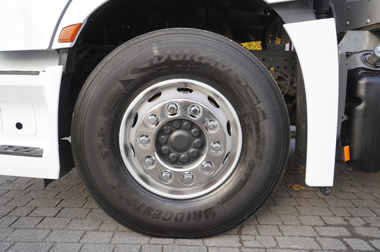 Тентованный грузовик MERCEDES-BENZ Actros 1835 E6 4×2 / Curtainsider 21 pallets / tail lift 1.5t: фото 17