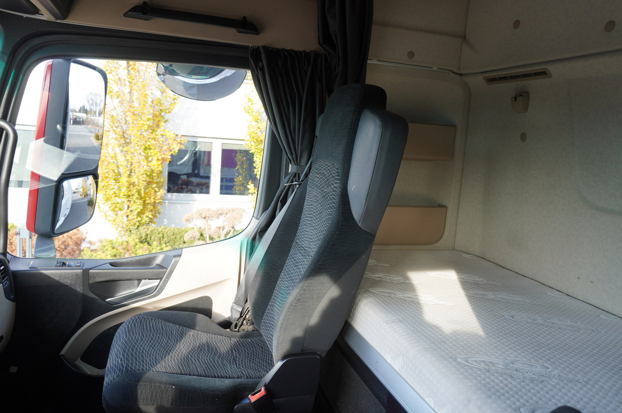 Тентованный грузовик MERCEDES-BENZ Actros 1835 E6 4×2 / Curtainsider 21 pallets / tail lift 1.5t: фото 10