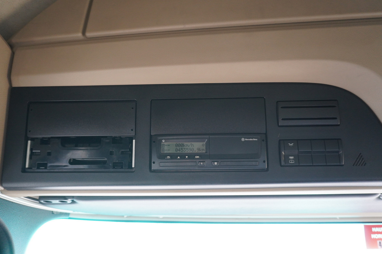 Тентованный грузовик MERCEDES-BENZ Actros 1835 E6 4×2 / Curtainsider 21 pallets / tail lift 1.5t: фото 9