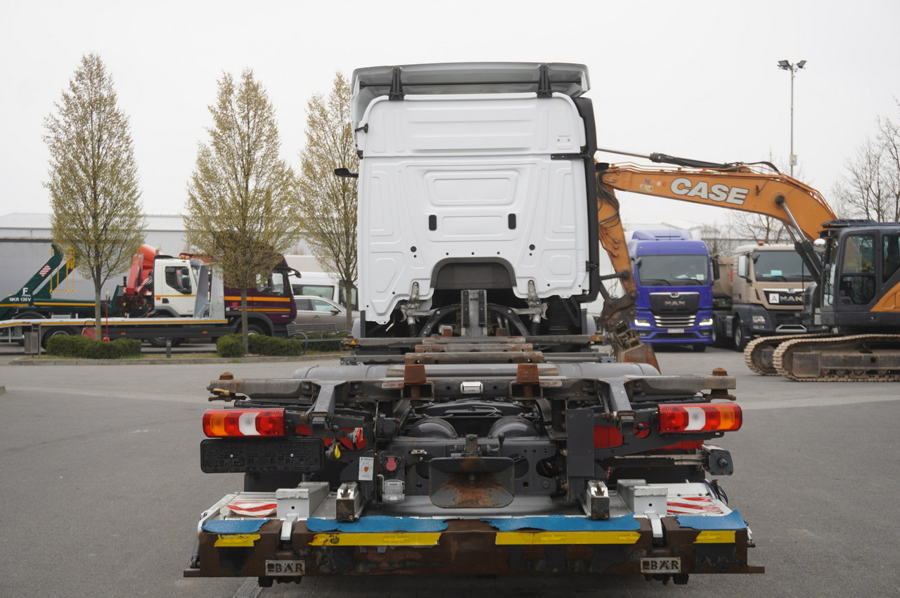 MERCEDES-BENZ Actros 2545 6×2 MP5 / FULL ADR / several units - Грузовик-контейнеровоз/ Сменный кузов: фото 4 MERCEDES-BENZ Actros 2545 6×2 MP5 / FULL ADR / several units - Грузовик-контейнеровоз/ Сменный кузов: фото 4