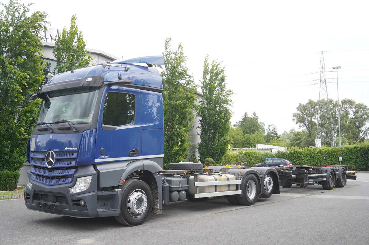 MERCEDES-BENZ Actros 2546 MP5 / BDF / 16.2 T load capacity / trailer BDF Kogel - Грузовик-контейнеровоз/ Сменный кузов: фото 4 MERCEDES-BENZ Actros 2546 MP5 / BDF / 16.2 T load capacity / trailer BDF Kogel - Грузовик-контейнеровоз/ Сменный кузов: фото 4