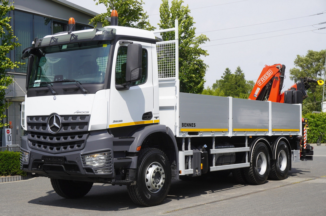 MERCEDES-BENZ Arocs 2633 flatbed truck / Crane FASSI F155A.0.23 / REMOTE CONTROL / 230,000 km - Автоманипулятор: фото 2 MERCEDES-BENZ Arocs 2633 flatbed truck / Crane FASSI F155A.0.23 / REMOTE CONTROL / 230,000 km - Автоманипулятор: фото 2