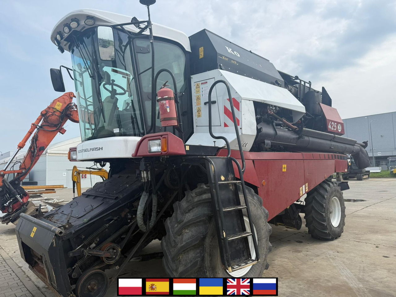 ROSTSELMASH VECTOR 425 RSM-101 grain harvester + Header 5 m + rapeseed harvesting extension / 2300 MTH - Зерноуборочный комбайн: фото 1 ROSTSELMASH VECTOR 425 RSM-101 grain harvester + Header 5 m + rapeseed harvesting extension / 2300 MTH - Зерноуборочный комбайн: фото 1