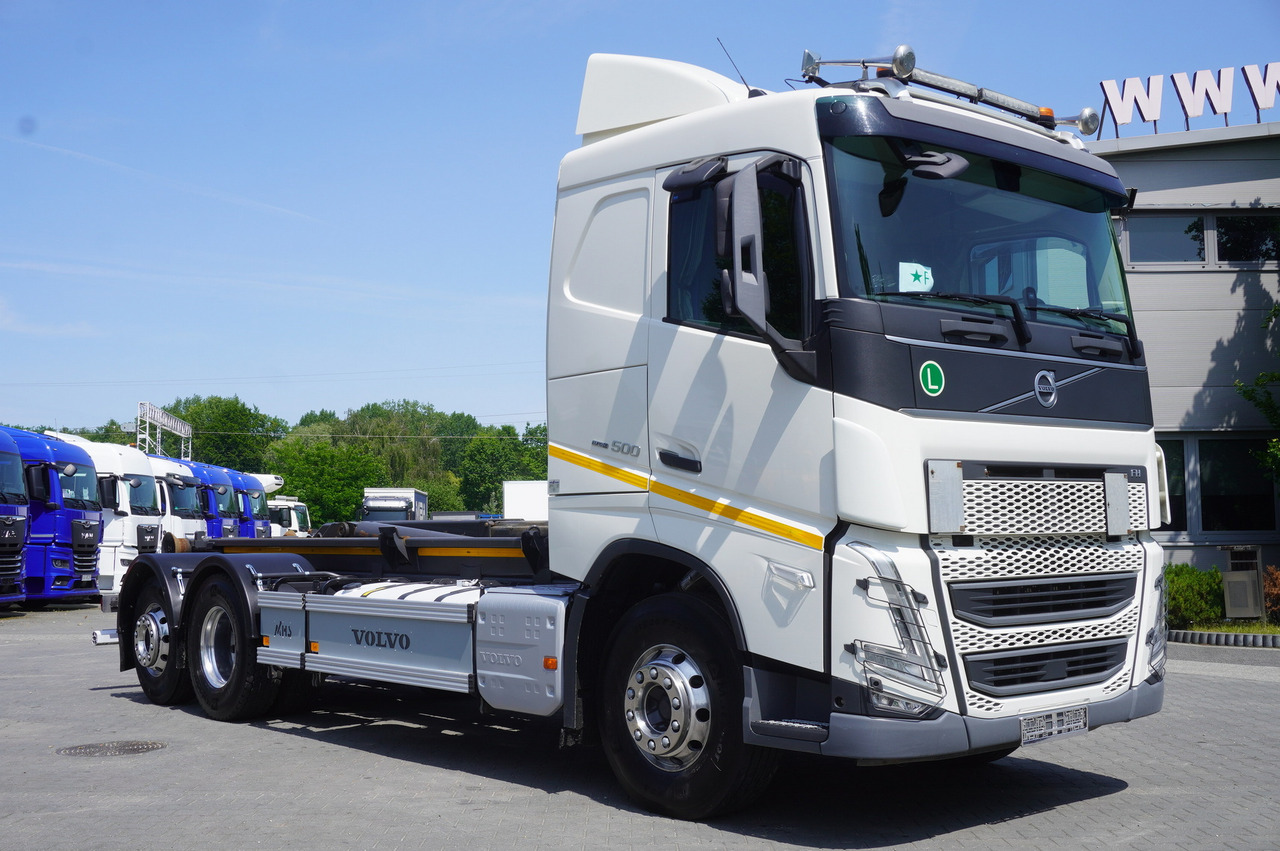 VOLVO FH 500 / VDL hooklift 21 tons / 2022 / steering 3d axle / 2 units - Крюковой мультилифт: фото 3 VOLVO FH 500 / VDL hooklift 21 tons / 2022 / steering 3d axle / 2 units - Крюковой мультилифт: фото 3