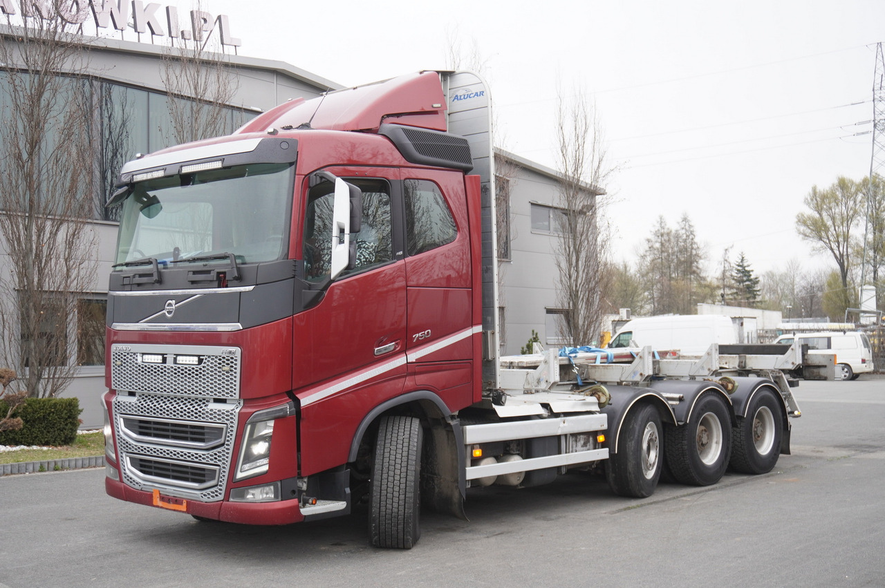 VOLVO FH16 750 / Frame 8 m / 750 HP! / 2021 / stanchion superstructure - Грузовик-шасси: фото 1 VOLVO FH16 750 / Frame 8 m / 750 HP! / 2021 / stanchion superstructure - Грузовик-шасси: фото 1
