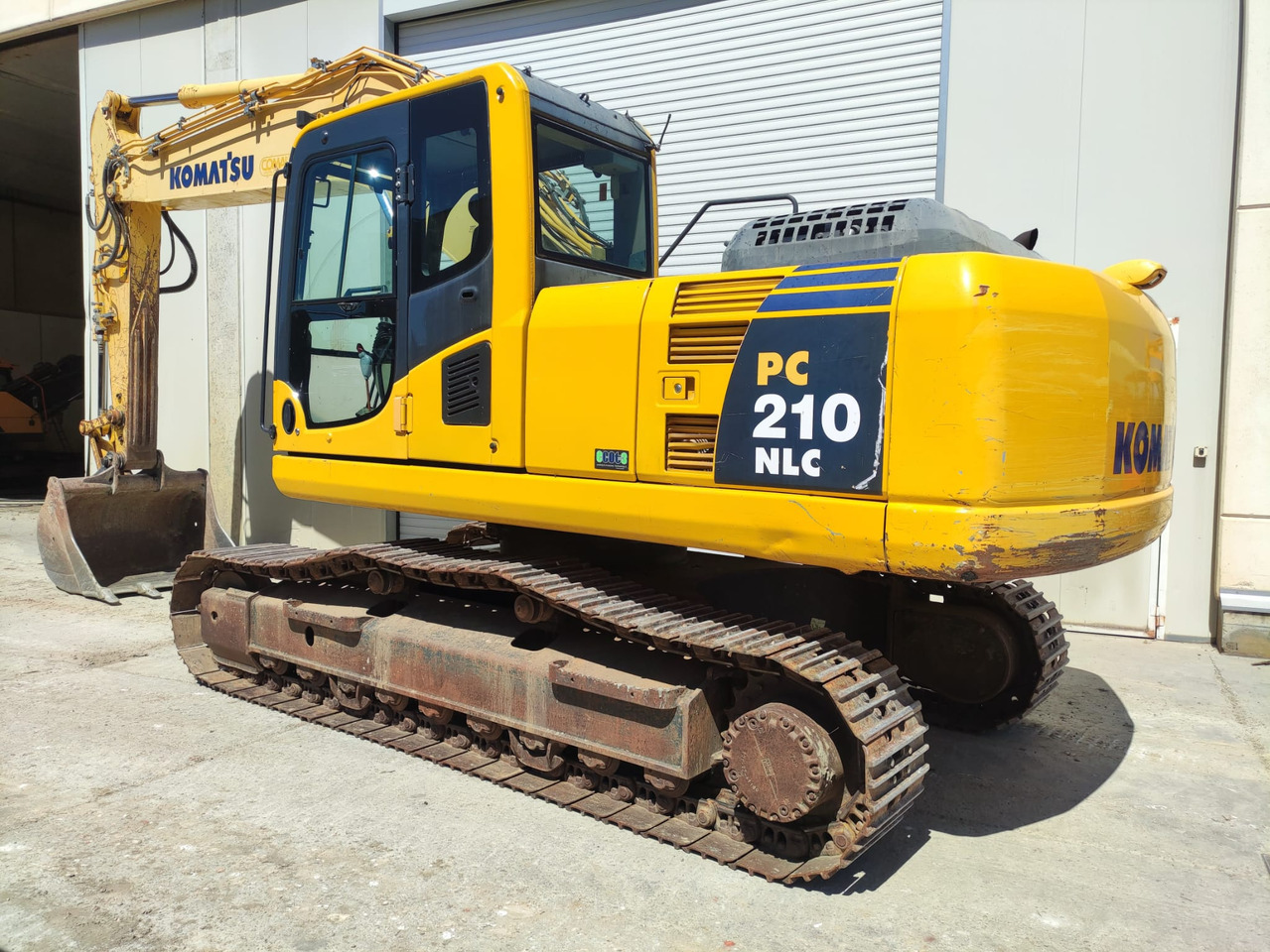 KOMATSU PC210NLC-8 - Гусеничный экскаватор: фото 4 KOMATSU PC210NLC-8 - Гусеничный экскаватор: фото 4