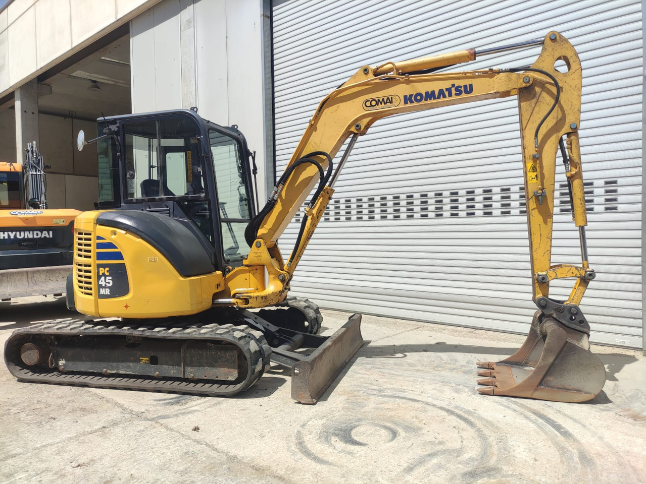 KOMATSU PC45MR-3 - Мини-экскаватор: фото 3 KOMATSU PC45MR-3 - Мини-экскаватор: фото 3