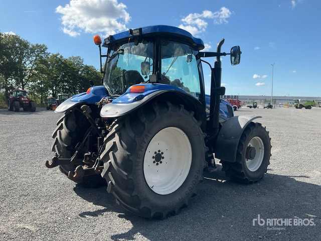 2004 New Holland TS135 A 4WD Tractor - Трактор: фото 4 2004 New Holland TS135 A 4WD Tractor - Трактор: фото 4