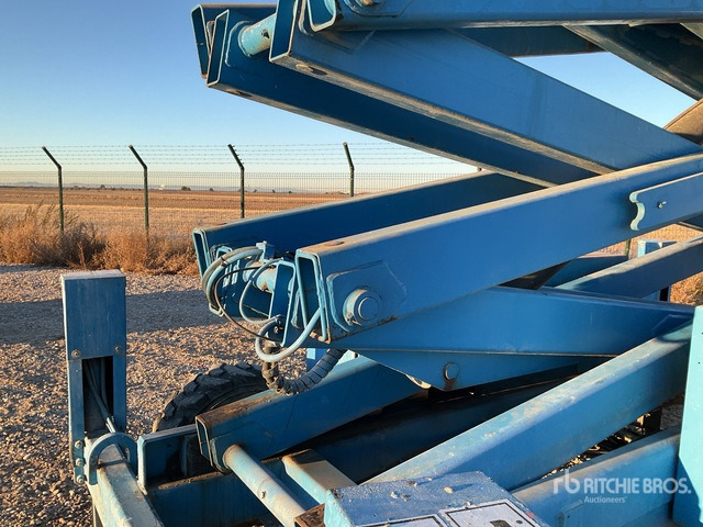 2007 Haulotte H12SXL 4x4 Diesel Scissor Lift - Ножничный подъемник: фото 4 2007 Haulotte H12SXL 4x4 Diesel Scissor Lift - Ножничный подъемник: фото 4