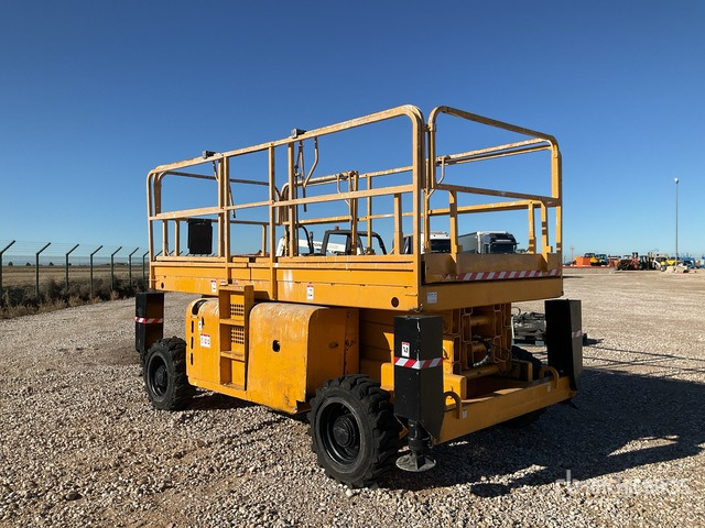 2011 Haulotte H12SX Scissor Lift - Ножничный подъемник: фото 3 2011 Haulotte H12SX Scissor Lift - Ножничный подъемник: фото 3