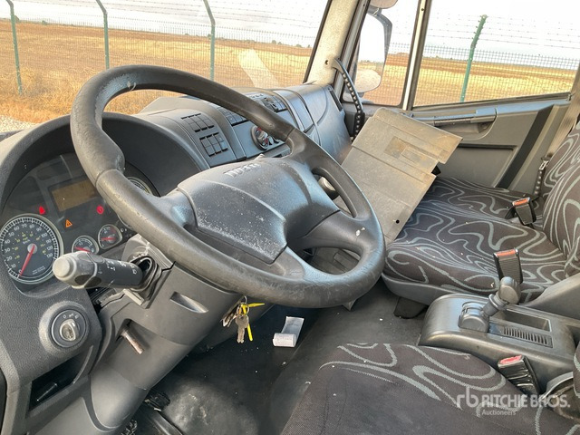 Грузовик с закрытым кузовом 2012 Iveco Eurocargo 75E18 4x2 Van Truck: фото 6