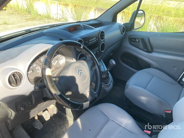 2010 Citroen Berlingo HDI 75 Van Truck - Коммерческий автомобиль: фото 5 2010 Citroen Berlingo HDI 75 Van Truck - Коммерческий автомобиль: фото 5