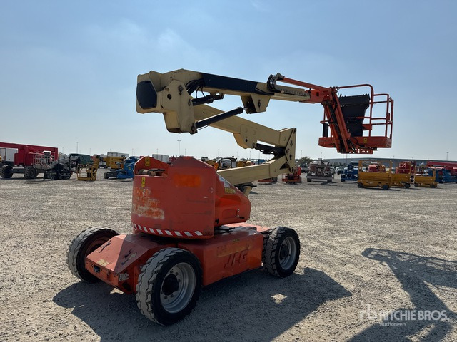 2008 JLG E450AJ Piattaforma monobraccio articolata - Коленчатый подъемник: фото 3 2008 JLG E450AJ Piattaforma monobraccio articolata - Коленчатый подъемник: фото 3