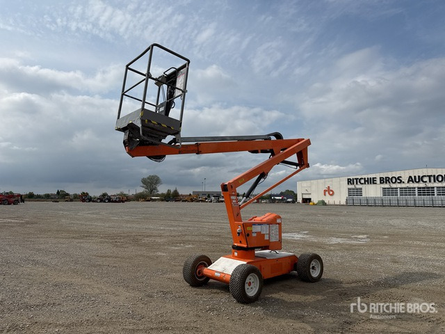 2013 Nifty-Lift HR12NE Electric Articulating Boom Lift - Коленчатый подъемник: фото 1 2013 Nifty-Lift HR12NE Electric Articulating Boom Lift - Коленчатый подъемник: фото 1