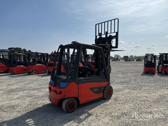 2014 Linde E30L-01 3000 kg Electric Forklift - Электропогрузчик: фото 3 2014 Linde E30L-01 3000 kg Electric Forklift - Электропогрузчик: фото 3