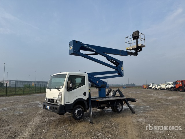 2015 Nissan Cabstar 35.12 2015 Socage DA324 24 m on Bucket Truck - Грузовик с подъемником: фото 2 2015 Nissan Cabstar 35.12 2015 Socage DA324 24 m on Bucket Truck - Грузовик с подъемником: фото 2