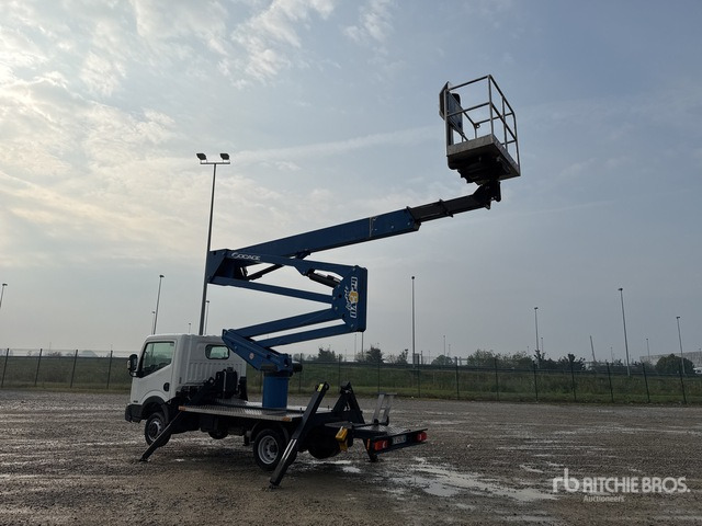 2015 Nissan Cabstar 35.12 2015 Socage DA324 24 m on Bucket Truck - Грузовик с подъемником: фото 3 2015 Nissan Cabstar 35.12 2015 Socage DA324 24 m on Bucket Truck - Грузовик с подъемником: фото 3