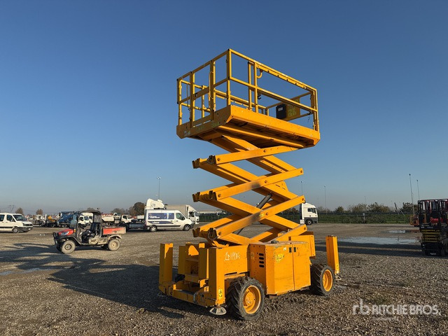 2016 Genie GS-3369RT Diesel Scissor Lift - Ножничный подъемник: фото 3 2016 Genie GS-3369RT Diesel Scissor Lift - Ножничный подъемник: фото 3