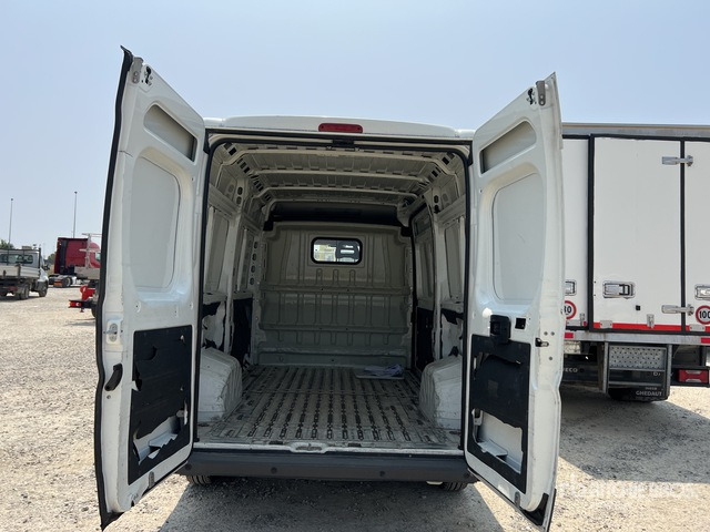 2017 Peugeot Boxer 333 L2H2 2.0 BLUEHDI 130CV Van Truck - Легковой фургон: фото 4 2017 Peugeot Boxer 333 L2H2 2.0 BLUEHDI 130CV Van Truck - Легковой фургон: фото 4