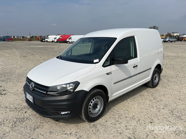 2019 Volkswagen Caddy 2.0 TDI 122CV 4MOTION BUSINESS Van Truck - Легковой фургон: фото 1 2019 Volkswagen Caddy 2.0 TDI 122CV 4MOTION BUSINESS Van Truck - Легковой фургон: фото 1