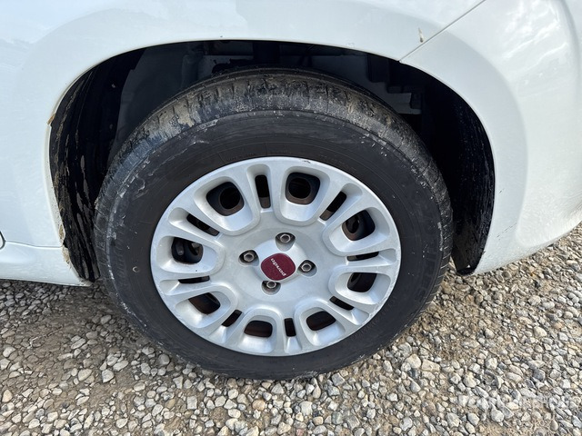 2021 Fiat Panda BERLINA 1.0 70CV HYBRID EURO 6D ... Automobile - Легковой автомобиль: фото 4 2021 Fiat Panda BERLINA 1.0 70CV HYBRID EURO 6D ... Automobile - Легковой автомобиль: фото 4