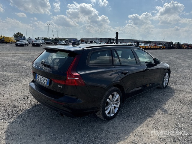 2021 Volvo V60 SW B4 D AUTOM. MOMENTUM BUSINESS Automobile - Легковой автомобиль: фото 4 2021 Volvo V60 SW B4 D AUTOM. MOMENTUM BUSINESS Automobile - Легковой автомобиль: фото 4