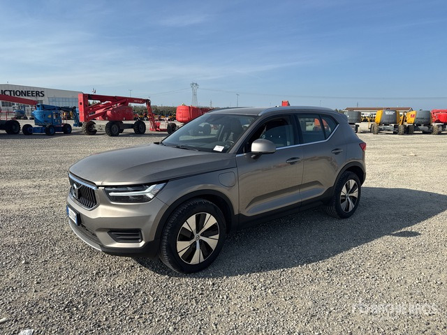 2022 Volvo XC40 T4 PLUG-IN HYBRID AUTO RECH INS ... SUV - Внедорожник: фото 1 2022 Volvo XC40 T4 PLUG-IN HYBRID AUTO RECH INS ... SUV - Внедорожник: фото 1