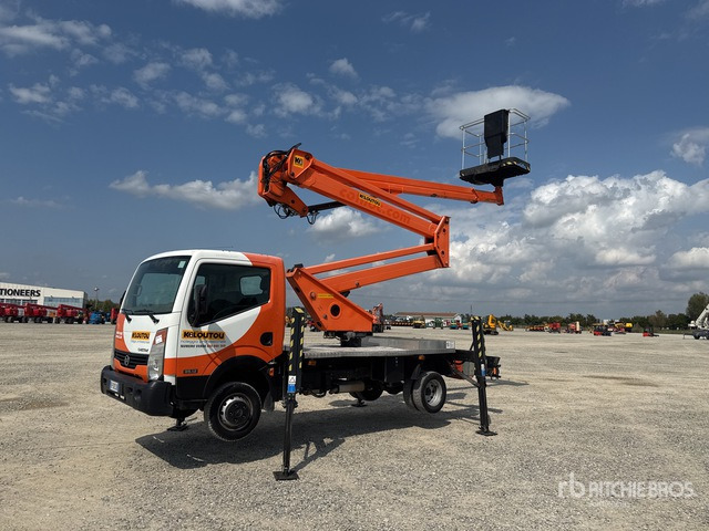 Nissan Cabstar 35.12 Piattaforma autocarrata - Грузовик с подъемником: фото 1 Nissan Cabstar 35.12 Piattaforma autocarrata - Грузовик с подъемником: фото 1