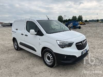 OPEL COMBO 1.6 DIESEL 75CV L1 1000 KG MT5 - Грузовик с закрытым кузовом: фото 4 OPEL COMBO 1.6 DIESEL 75CV L1 1000 KG MT5 - Грузовик с закрытым кузовом: фото 4