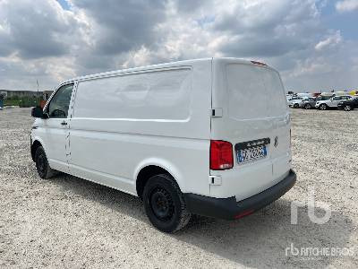 VOLKSWAGEN TRANSPORTER 4x4 2.0 TDI BlueMotion SCR 110k ... - Грузовик с закрытым кузовом: фото 2 VOLKSWAGEN TRANSPORTER 4x4 2.0 TDI BlueMotion SCR 110k ... - Грузовик с закрытым кузовом: фото 2