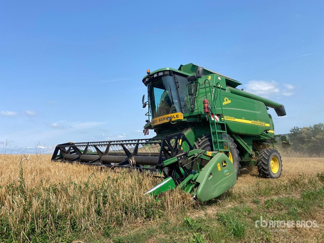 2004 John Deere 9660 WTS Hillmaster II with header and header trailer ... Combine Harvester - Косилка-измельчитель/ Мульчер: фото 2 2004 John Deere 9660 WTS Hillmaster II with header and header trailer ... Combine Harvester - Косилка-измельчитель/ Мульчер: фото 2