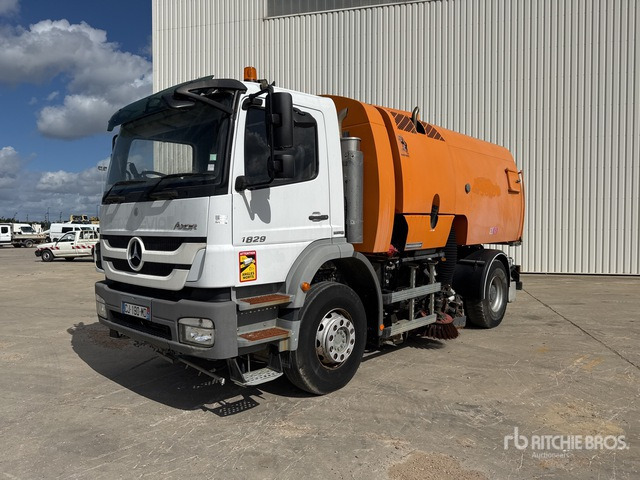 2012 Mercedes-Benz AXOR 1829 Eurovoirie on Balayeuse Sweeper Truck - Подметально-уборочная машина: фото 1 2012 Mercedes-Benz AXOR 1829 Eurovoirie on Balayeuse Sweeper Truck - Подметально-уборочная машина: фото 1