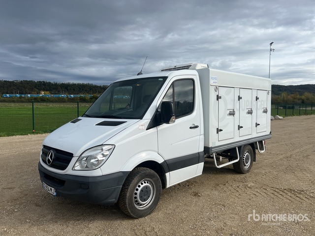 2012 Mercedes-Benz Sprinter 4x2 Camion Frigorifique 4x2 Refrigerated Truck - Рефрижератор: фото 1 2012 Mercedes-Benz Sprinter 4x2 Camion Frigorifique 4x2 Refrigerated Truck - Рефрижератор: фото 1
