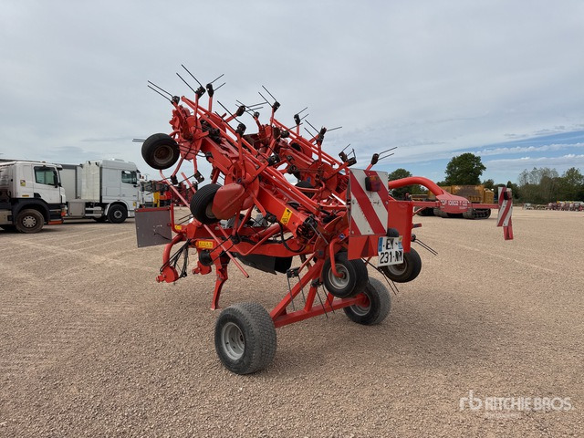 2014 Kuhn GF 10802 T G2 10.8 m 2-Point 10 Rotor Faneuse Hay Tedder - Косилка-измельчитель/ Мульчер: фото 4 2014 Kuhn GF 10802 T G2 10.8 m 2-Point 10 Rotor Faneuse Hay Tedder - Косилка-измельчитель/ Мульчер: фото 4