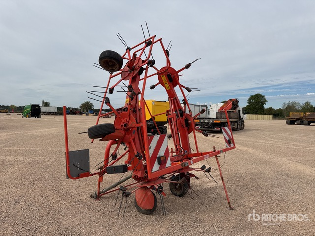 2014 Kuhn GF6502 6.5 m 3-Point 6 Rotor Faneuse Hay Tedder - Косилка-измельчитель/ Мульчер: фото 4 2014 Kuhn GF6502 6.5 m 3-Point 6 Rotor Faneuse Hay Tedder - Косилка-измельчитель/ Мульчер: фото 4