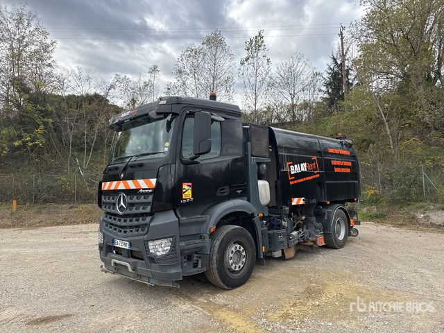 2016 Mercedes-Benz Arocs 2015 Bal Hydro BH9126 on Balayeuse Sweeper Truck - Подметально-уборочная машина: фото 1 2016 Mercedes-Benz Arocs 2015 Bal Hydro BH9126 on Balayeuse Sweeper Truck - Подметально-уборочная машина: фото 1