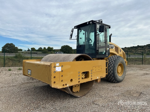 2017 Cat CS76B Compacteur Mono Cylindre Smooth Drum Compactor - Компактор: фото 2 2017 Cat CS76B Compacteur Mono Cylindre Smooth Drum Compactor - Компактор: фото 2