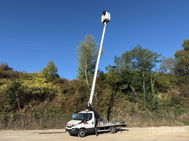 2019 Iveco Daily 2018 Klubb KT48 16 m on 4x2 Cam ... Bucket Truck - Грузовик с подъемником: фото 3 2019 Iveco Daily 2018 Klubb KT48 16 m on 4x2 Cam ... Bucket Truck - Грузовик с подъемником: фото 3