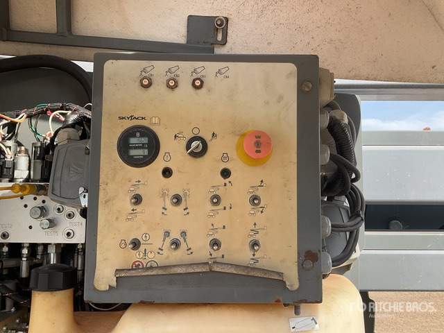 Коленчатый подъемник 2016 Skyjack SJ46AJ 4WD Diesel Articulating Boom Lift: фото 6