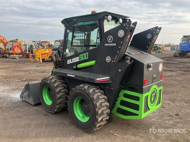 Kovaco Elise 900 Skid Steer Loader - Мини-погрузчик с бортовым поворотом: фото 3 Kovaco Elise 900 Skid Steer Loader - Мини-погрузчик с бортовым поворотом: фото 3
