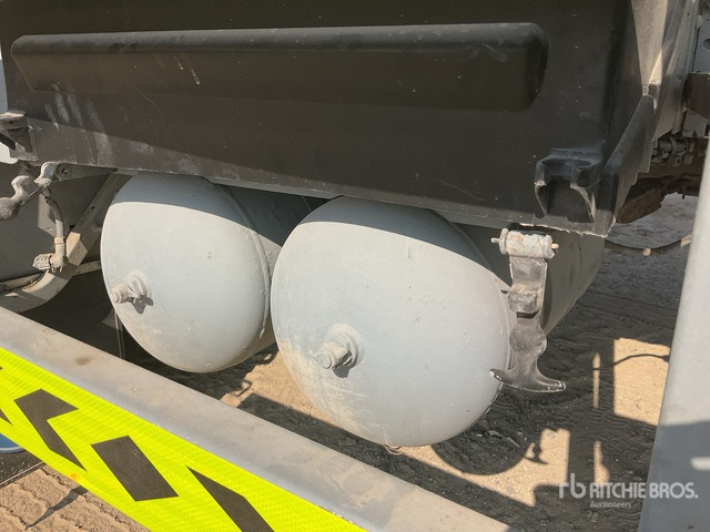 2005 Volvo FM12-380 6x4 T/A Dump Truck - Самосвал: фото 4 2005 Volvo FM12-380 6x4 T/A Dump Truck - Самосвал: фото 4