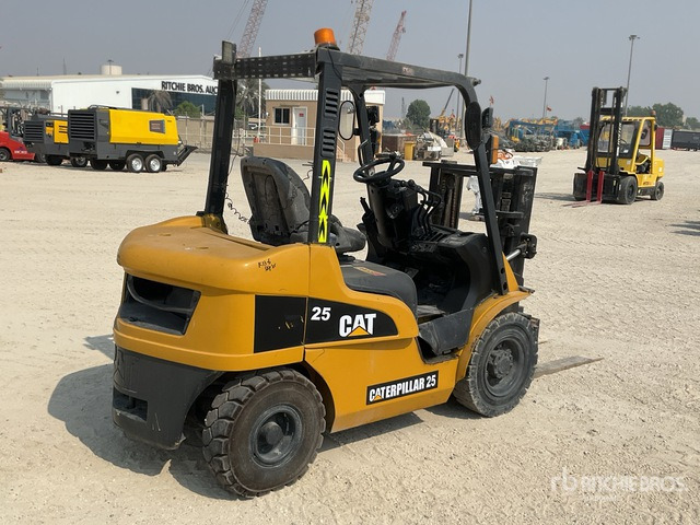 2010 Cat DP25NT 2.5 ton Forklift - Дизельный погрузчик: фото 3 2010 Cat DP25NT 2.5 ton Forklift - Дизельный погрузчик: фото 3