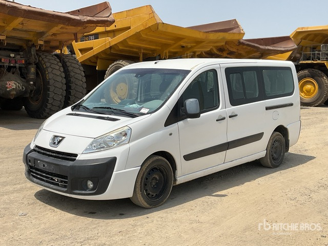 2010 Peugeot Expert Tepee - Пассажирский фургон: фото 2 2010 Peugeot Expert Tepee - Пассажирский фургон: фото 2