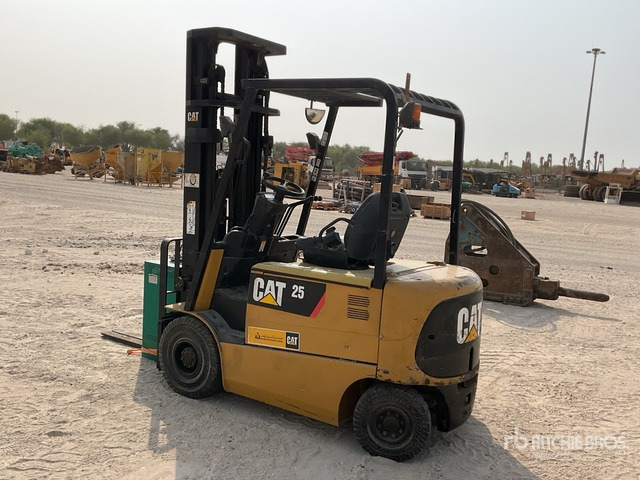 2015 Cat EP25K-PAC 2.5 ton Electric Forklift - Электропогрузчик: фото 4 2015 Cat EP25K-PAC 2.5 ton Electric Forklift - Электропогрузчик: фото 4