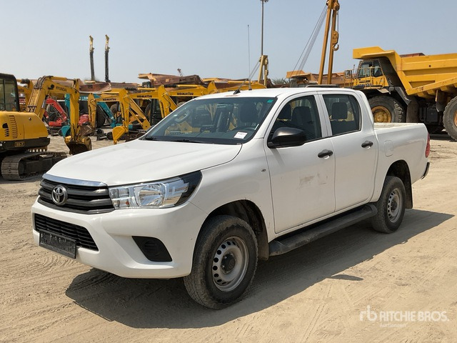 2018 Toyota Hilux 4x4 Crew Cab Pickup - Пикап: фото 1 2018 Toyota Hilux 4x4 Crew Cab Pickup - Пикап: фото 1