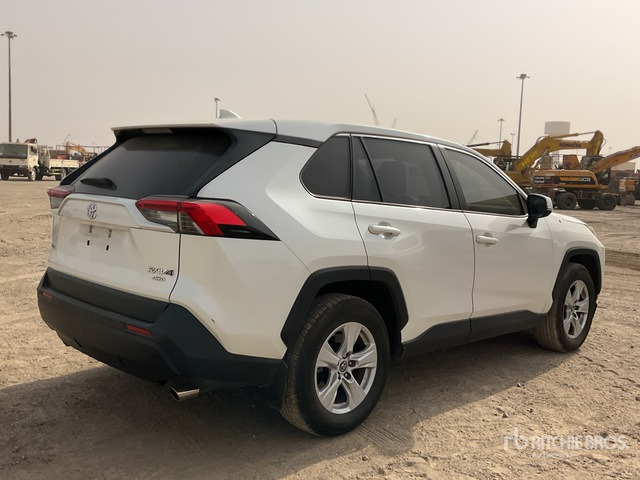 2019 Toyota RAV4 4WD SUV - Внедорожник: фото 3 2019 Toyota RAV4 4WD SUV - Внедорожник: фото 3