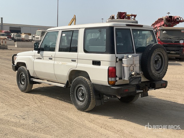 2021 Toyota Land Cruiser 76L 4x4 SUV - Внедорожник: фото 3 2021 Toyota Land Cruiser 76L 4x4 SUV - Внедорожник: фото 3