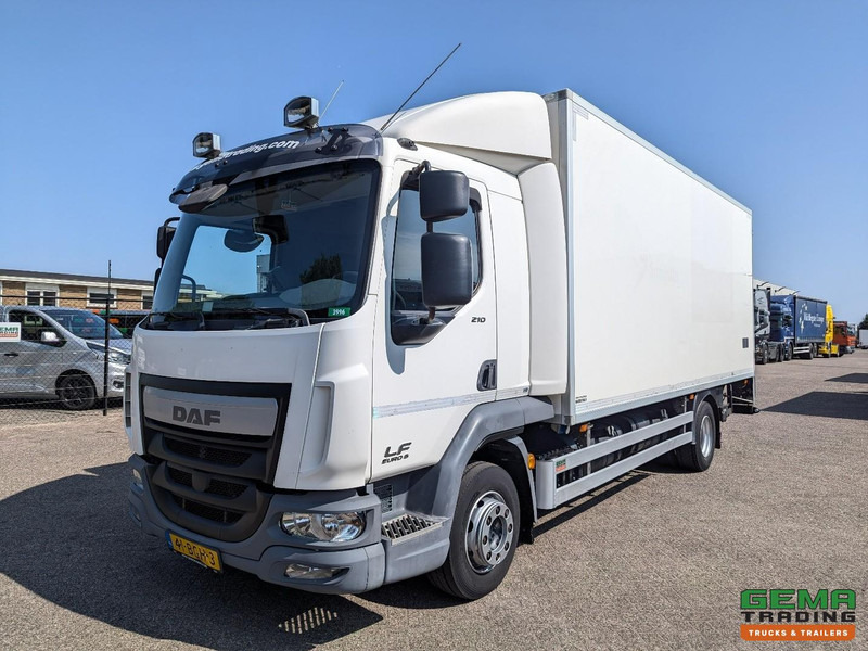 DAF LF 210 FA 4x2 Slaapcab Euro6 - Koelbak 5.5M + Konvekta/Solar-Koeler + Laadklep 1500KG - Zijdeur - Рефрижератор: фото 1 DAF LF 210 FA 4x2 Slaapcab Euro6 - Koelbak 5.5M + Konvekta/Solar-Koeler + Laadklep 1500KG - Zijdeur - Рефрижератор: фото 1